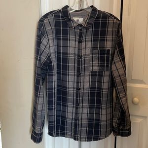 Mens blue and gray flannel shirt, size M, 100% cotton